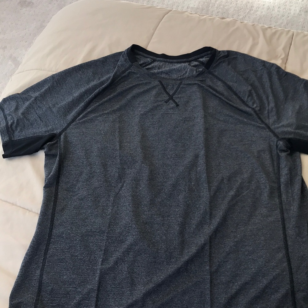 lululemon Men’s shirt